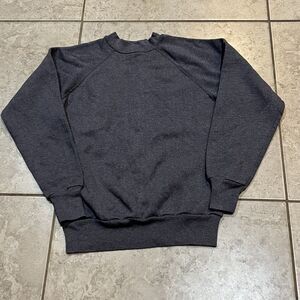 Vintage ICU 80s Women’s: Medium Gray Crewneck Sweatshirt USA Made 80s